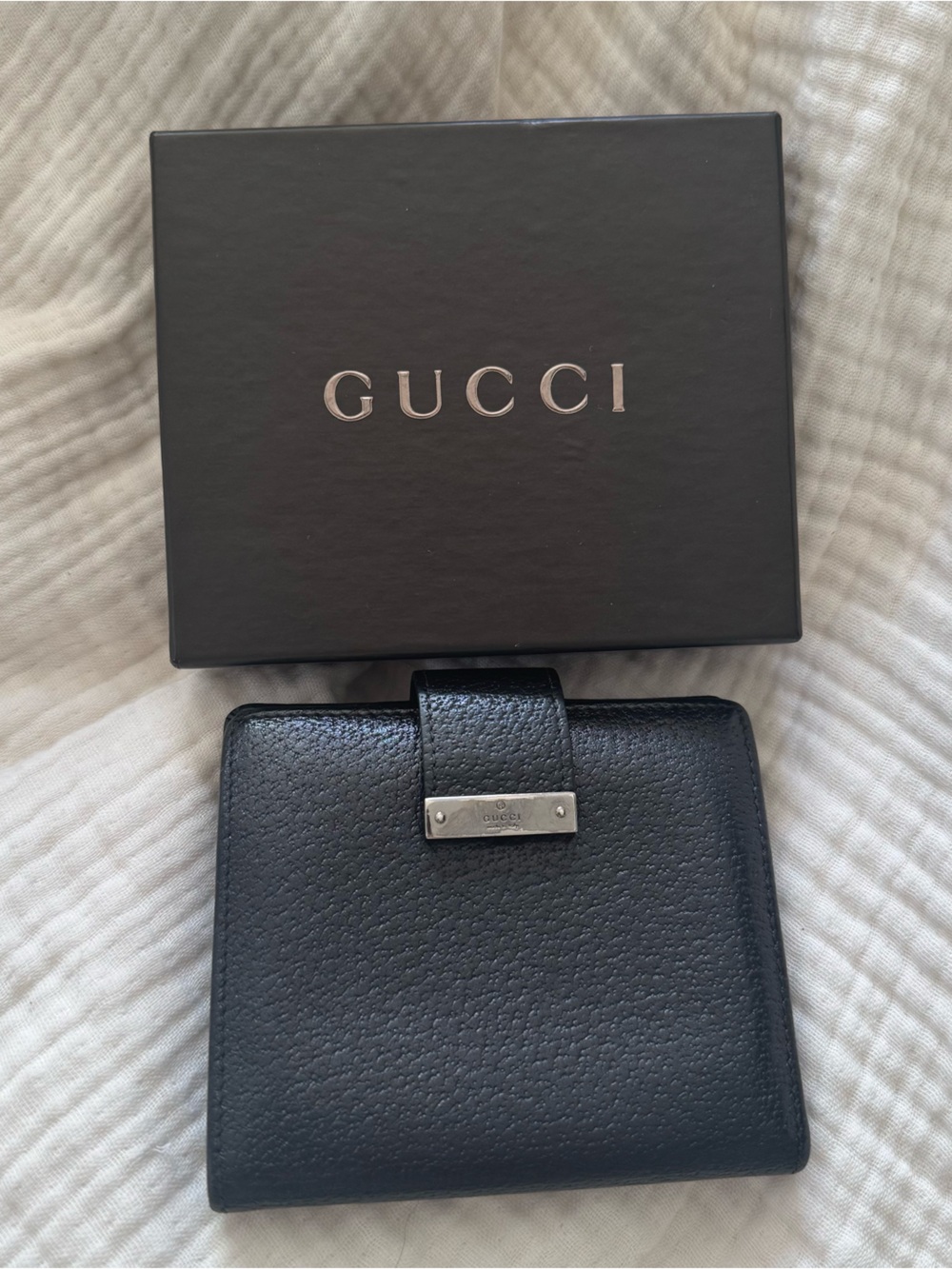 Gucci Black Pebbled Leather Card & Key Holder with Silver Plate